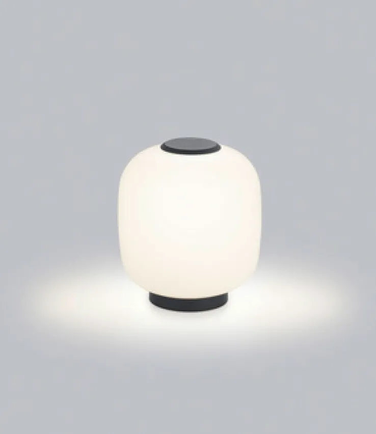 helestra LED Tischlampe MILO Glas Ø 18 cm Höhe 20 cm matt Schwarz/Weiß