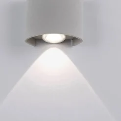 Paul Neuhaus Außenwandleuchte CARLO Aluminium/Kunststoff 8 x 7.6 x 3.2 cm Silberfarbig