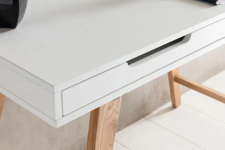 Schreibtisch 110 x 60 cm